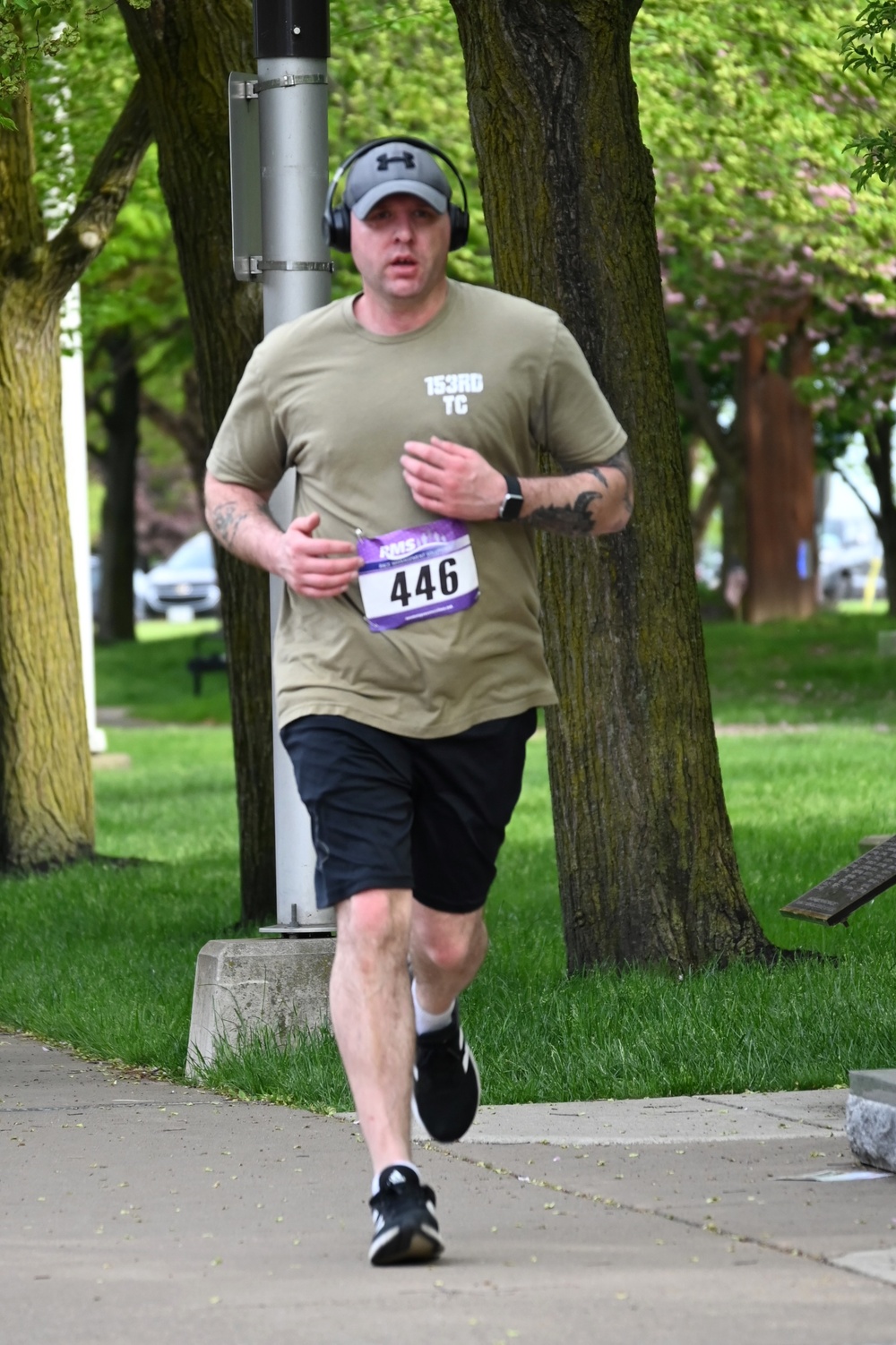 NY National Guardsmen Run WNY Armed Forces Day 5K