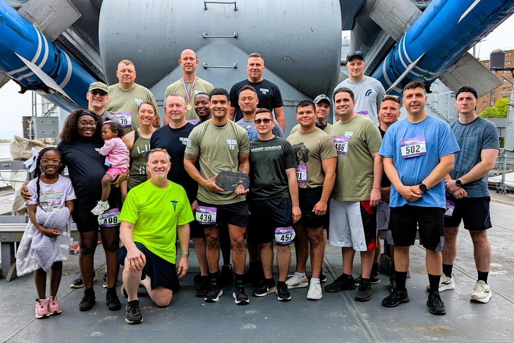 NY National Guardsmen Run WNY Armed Forces Day 5K