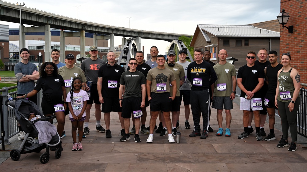 NY National Guardsmen Run WNY Armed Forces Day 5K