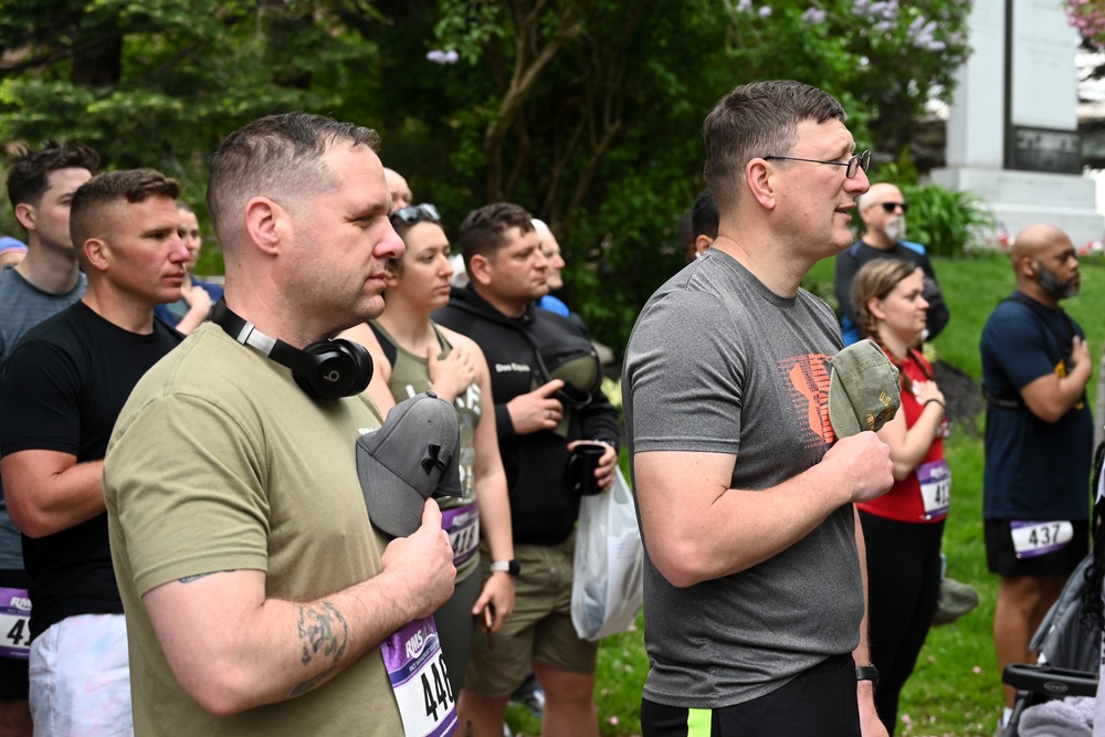 NY National Guardsmen Run WNY Armed Forces Day 5K