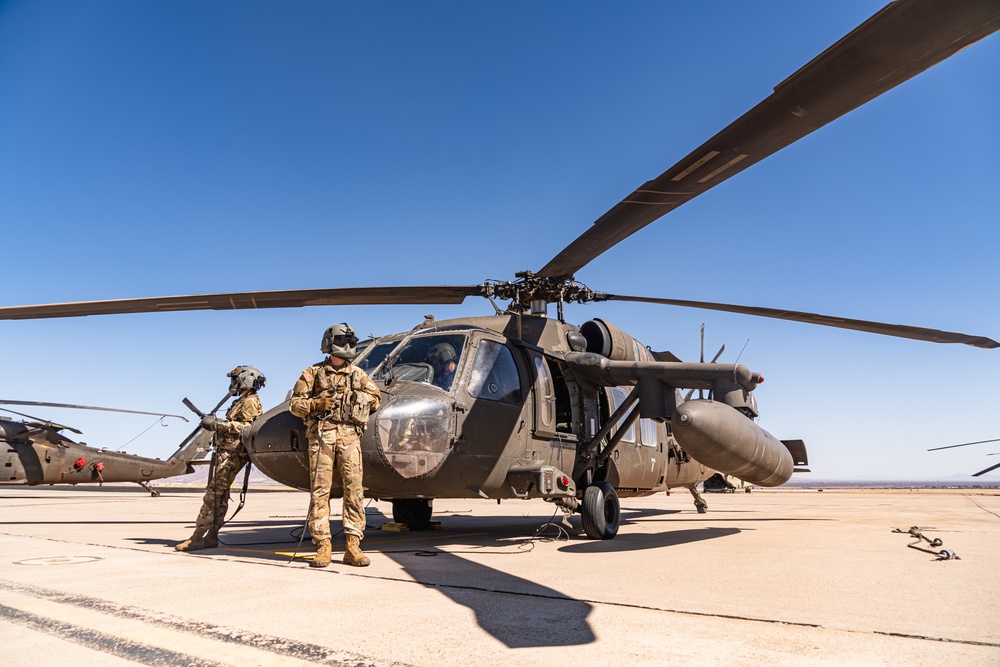1st Combat Aviation Brigade prepare for an air assault mission at the southern border