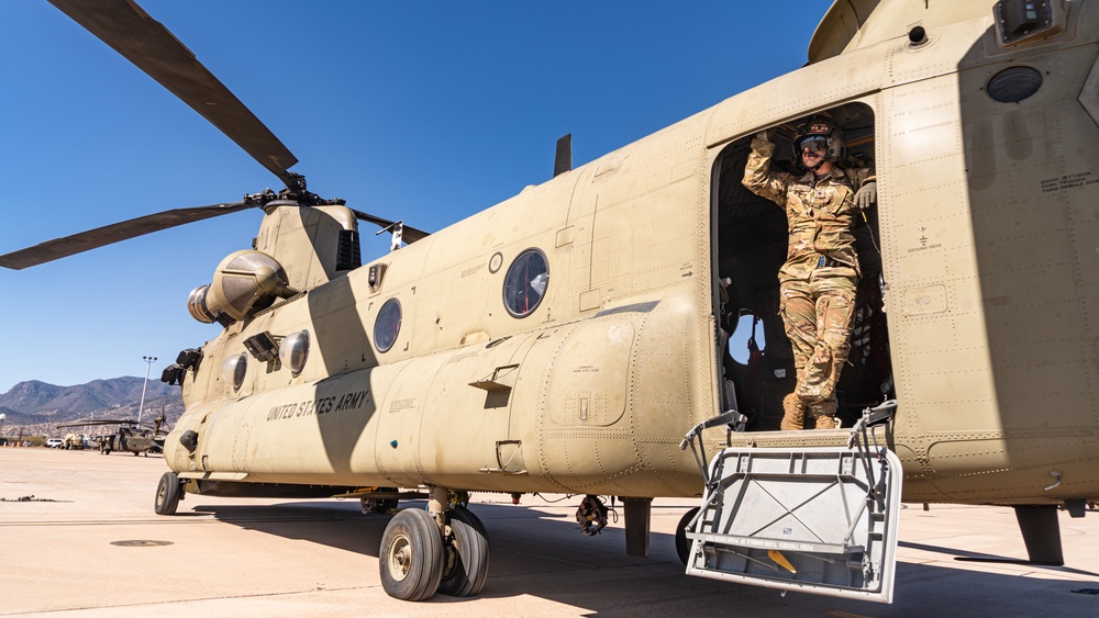 1st Combat Aviation Brigade prepare for an air assault mission at the southern border