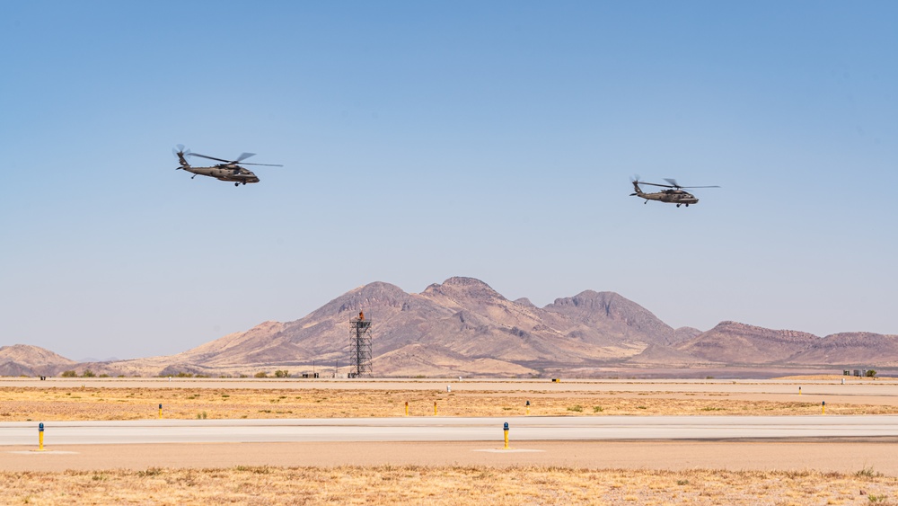 1st Combat Aviation Brigade prepare for an air assault mission at the southern border
