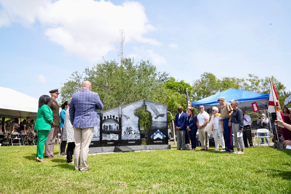 SOUTHCOM joins South Florida community for Gold Star Families Memorial Monument dedication