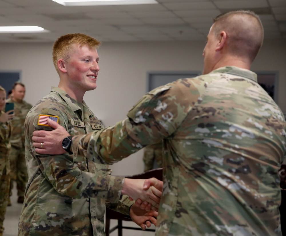 Brig. Gen. James Schreffler visits the 1-135th Assault Helicopter Battalion
