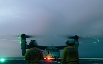 22nd MEU Conducts Night Osprey Flight Operations Aboard USS San Antonio