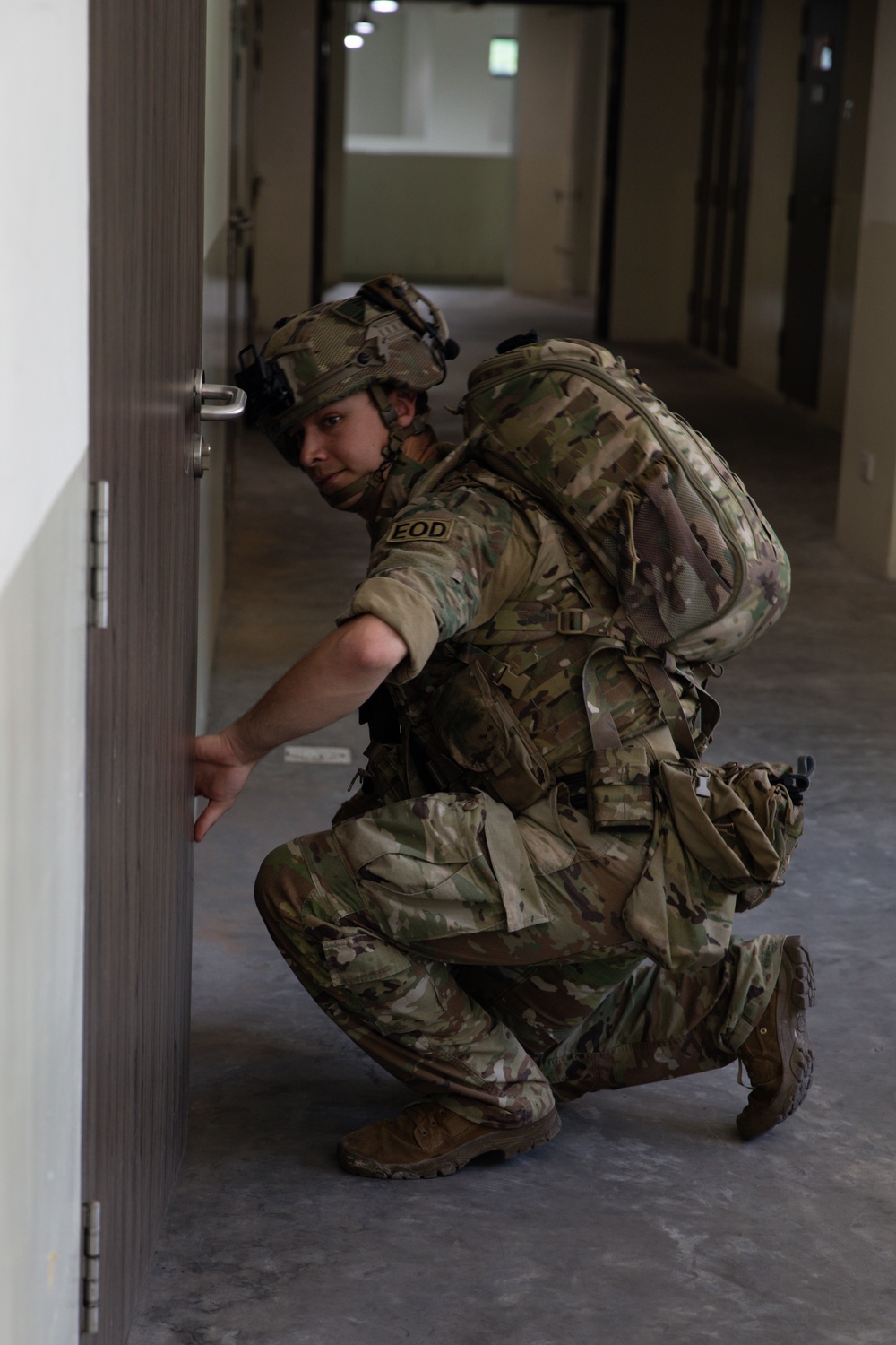 The US and SAF EOD hand entry training