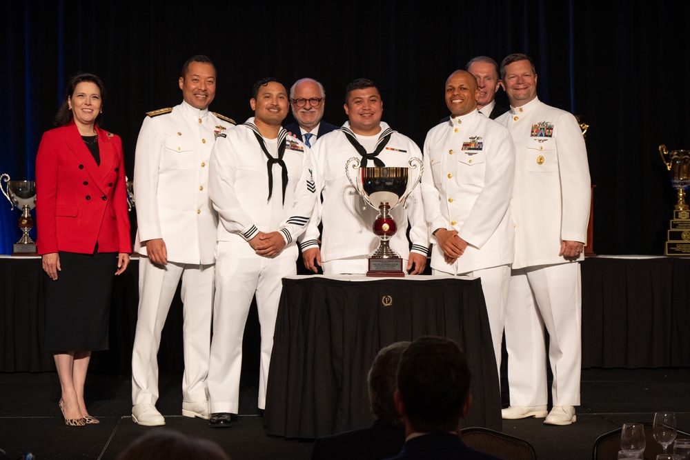 Navy foodservice awards presented in Chicago