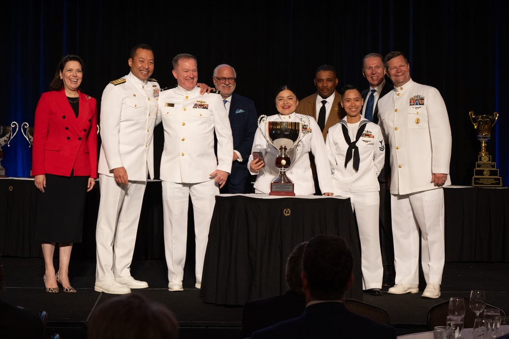 Navy foodservice awards presented in Chicago