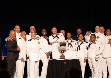 Navy foodservice awards presented in Chicago