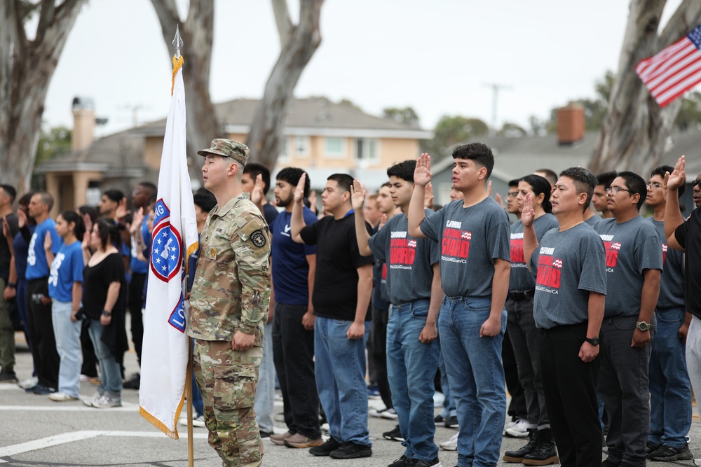 Mass Enlistment at Armed Forces Day Parade