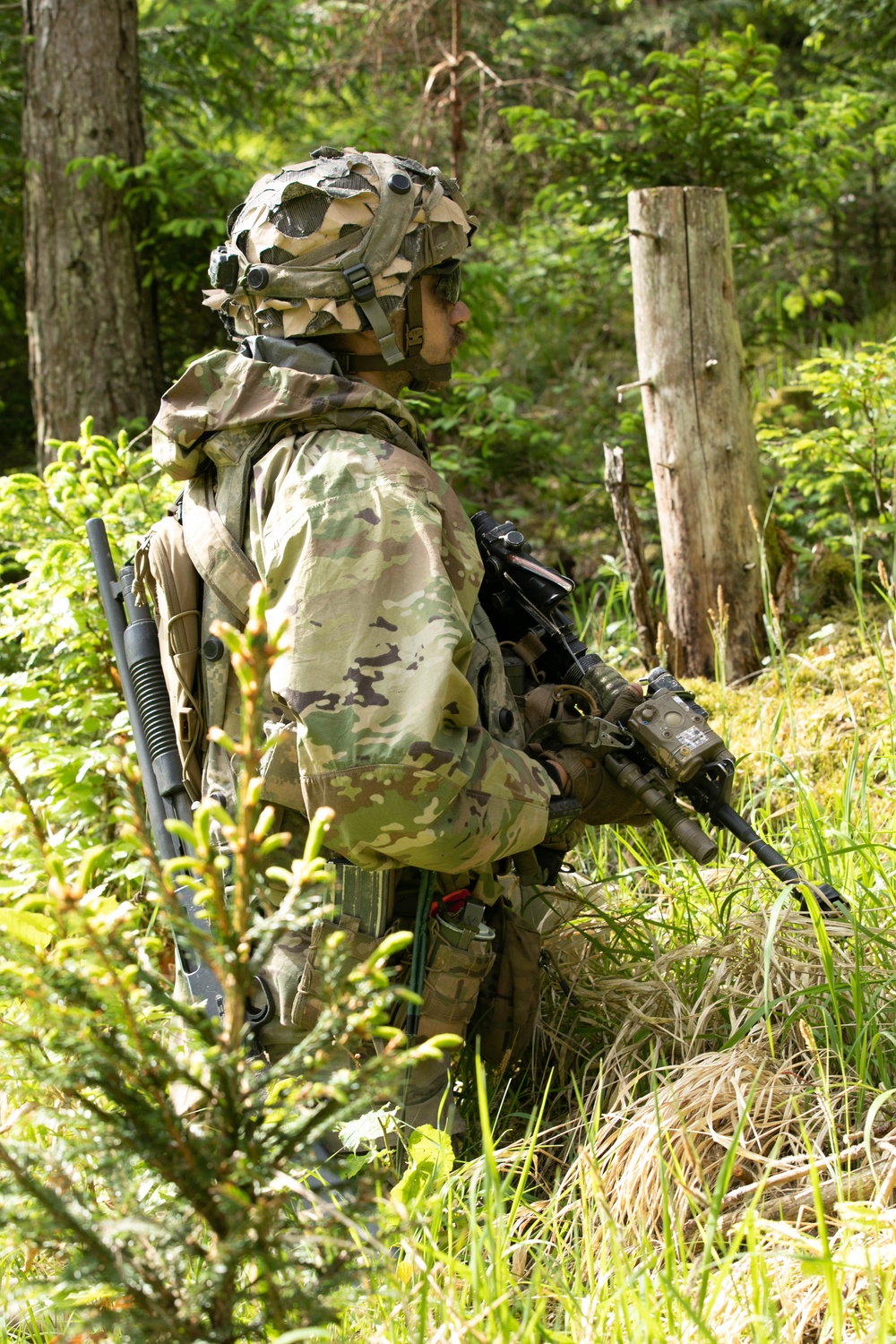 Soldier secures simulated perimeter