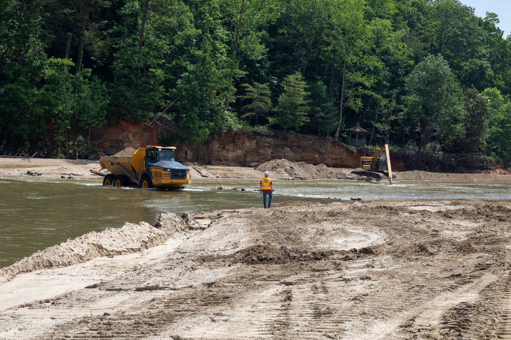 USACE Director of Contracting site visits to Hurricane Helene Recovery locations