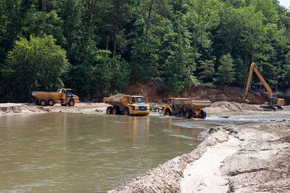 USACE Director of Contracting site visits to Hurricane Helene Recovery locations