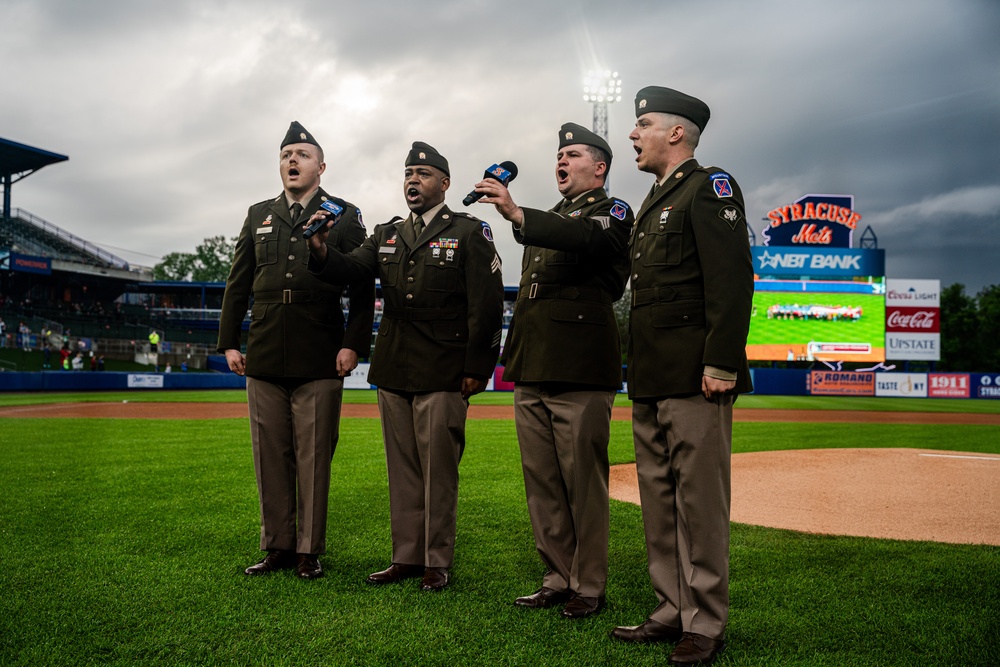 10th Mountain Division Barbershop Quartet Performs in the Syracuse Mets Armed Forces Day