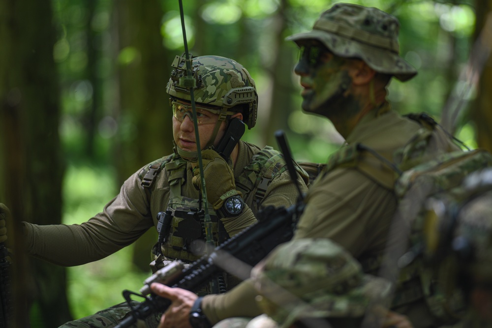 148th Air Support Operations Squadron TACP Airmen Conduct Field Reconnaissance Exercise