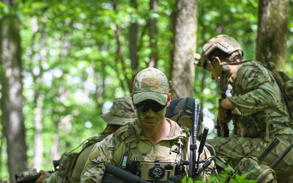 148th Air Support Operations Squadron TACP Airmen Conduct Field Reconnaissance Exercise