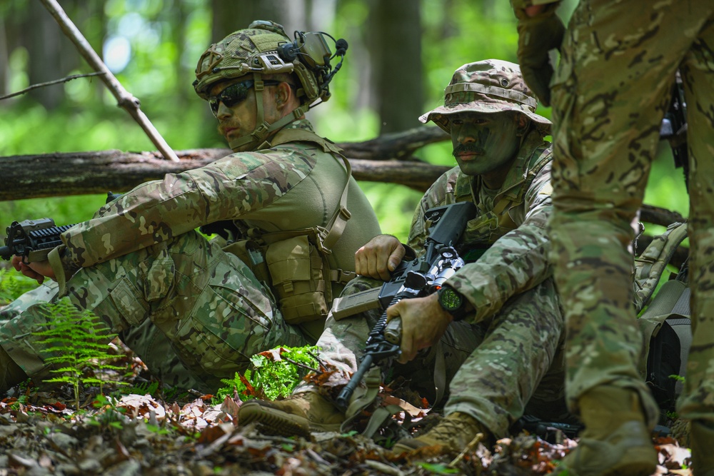 148th Air Support Operations Squadron TACP Airmen Conduct Field Reconnaissance Exercise