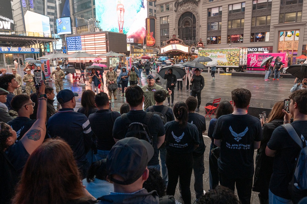 AFRS Commander performs NYC DEP swear-in