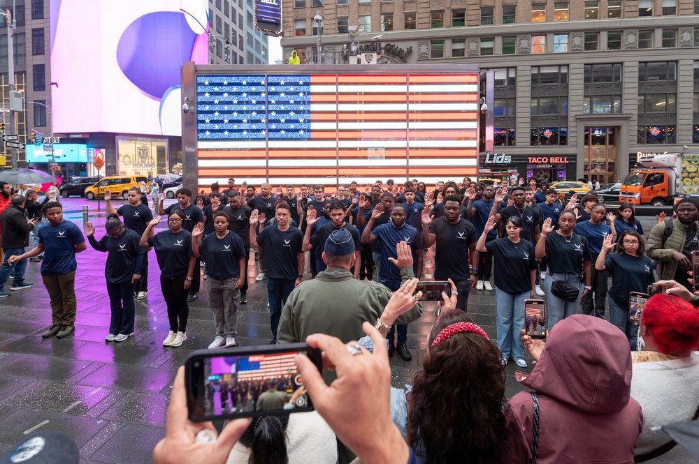 AFRS Commander performs NYC DEP swear-in