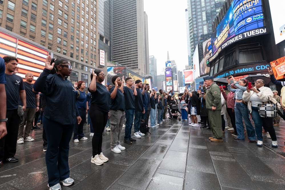 AFRS Commander performs NYC DEP swear-in