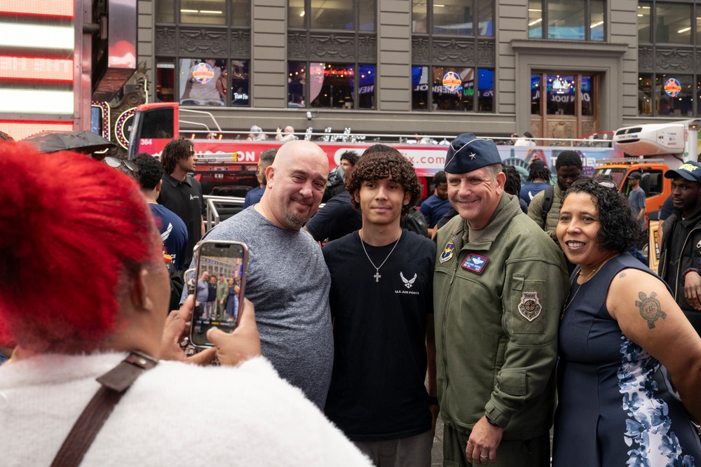 AFRS Commander performs NYC DEP swear-in
