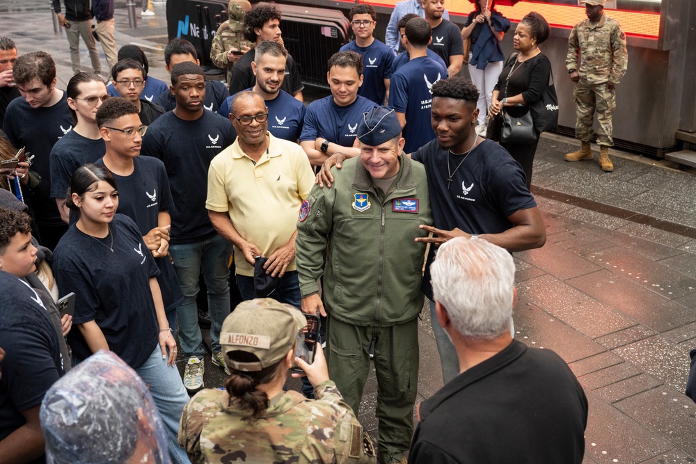 AFRS Commander performs NYC DEP swear-in