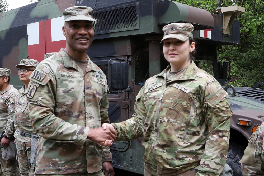 Soldier receives Challenge Coin