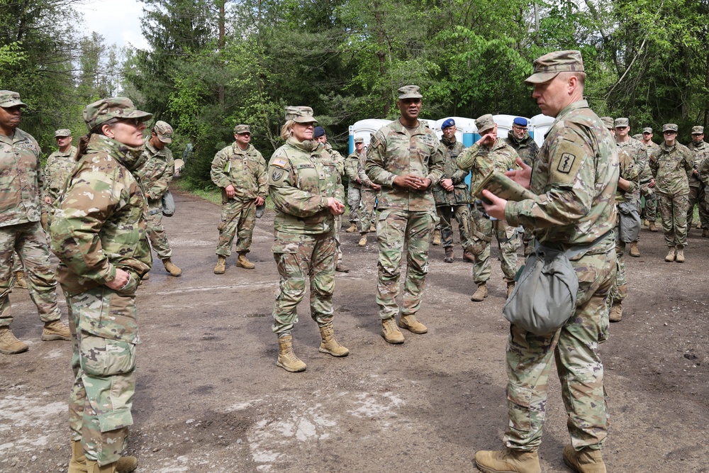 CSM Voller Briefs DVs