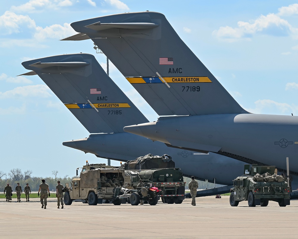 15th Expeditionary Airlift Squadron Supports Operation EAGLE SWARM During Exercise Storm Flag 25-05