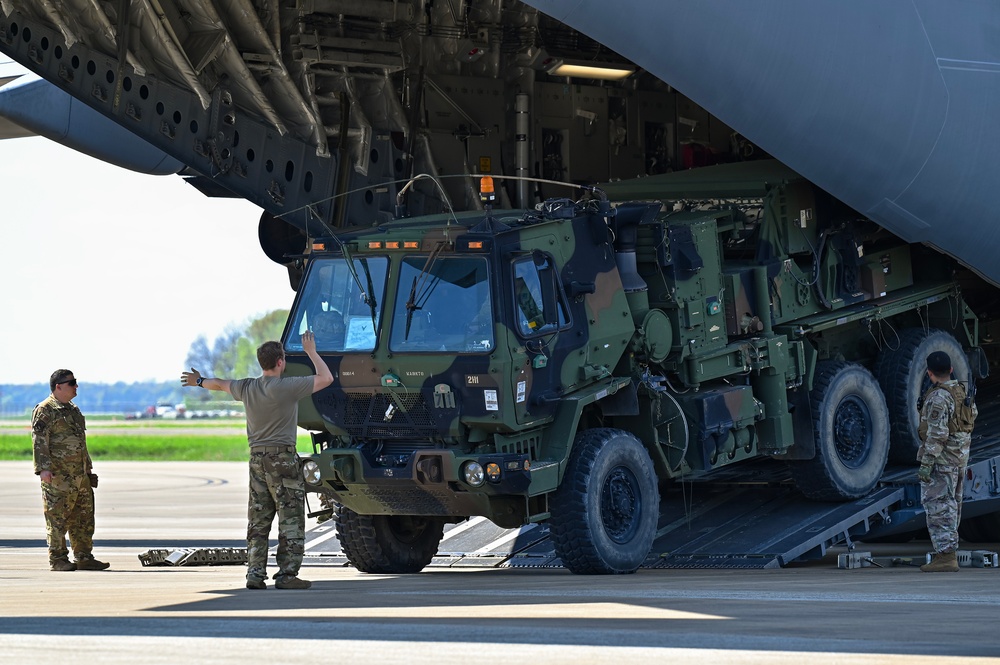 15th Expeditionary Airlift Squadron Supports Operation EAGLE SWARM During Exercise Storm Flag 25-05
