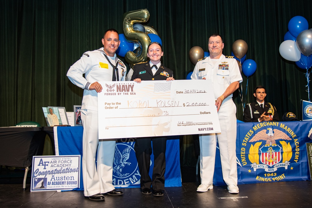NTAG Jacksonville Presents ROTC Scholarship to Nease Student