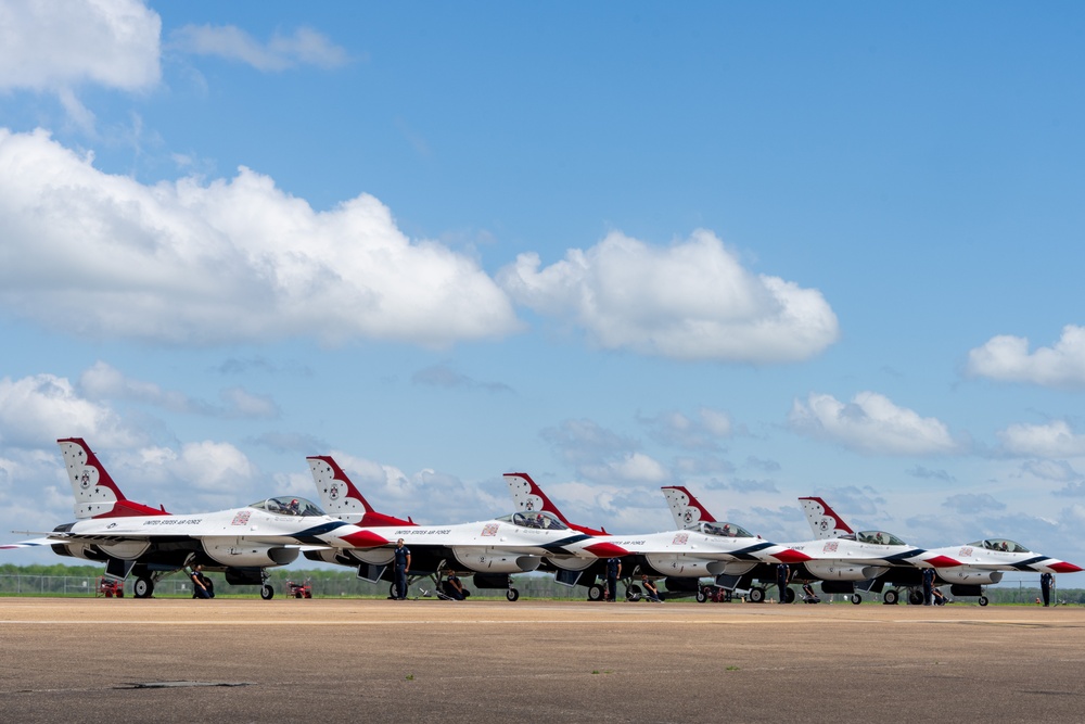 USAFADS perform at the Defenders of Liberty Airshow 2025