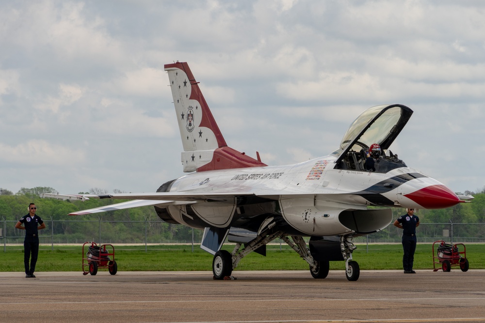 USAFADS perform at the Defenders of Liberty Airshow 2025