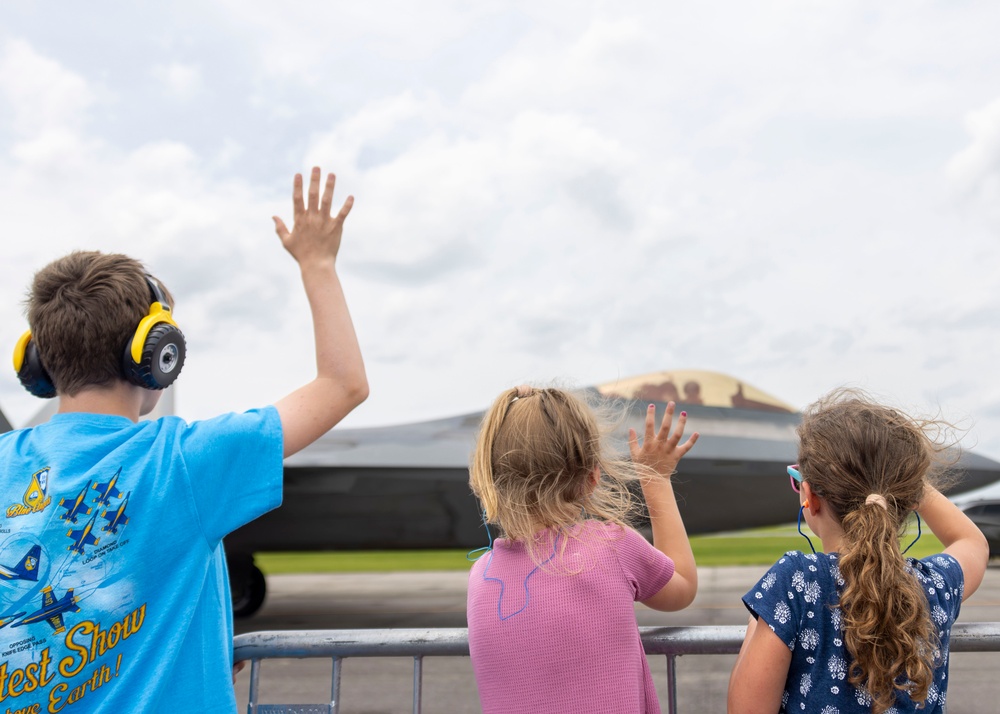 Raptor soars at Golden Isles Air Show