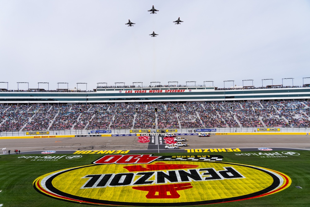 USAFADS perform at the Las Vegas Motor Speedway for the Pennzoil 400 race