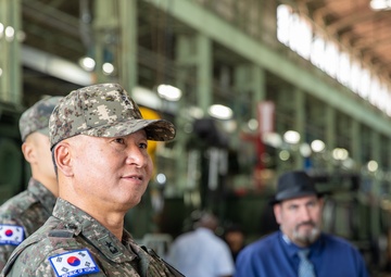 Brig. Gen. Woon Jang Lee, Deputy Commanding General – ROK (DCG-R) of the 2nd Infantry Division ROK-US Combined Division (2ID RUCD), visited the U.S. Army Materiel Support Command - Korea on May 13.