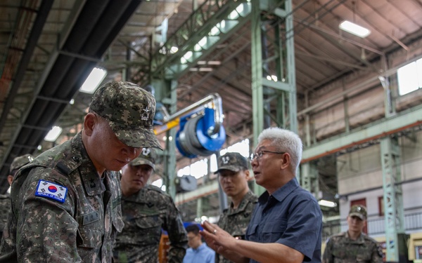 Brig. Gen. Woon Jang Lee, Deputy Commanding General – ROK (DCG-R) of the 2nd Infantry Division ROK-US Combined Division (2ID RUCD), visited the U.S. Army Materiel Support Command - Korea on May 13.