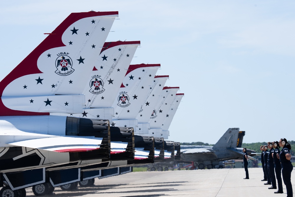 USAFADS perform at the Airpower Over Hampton Roads show 2025