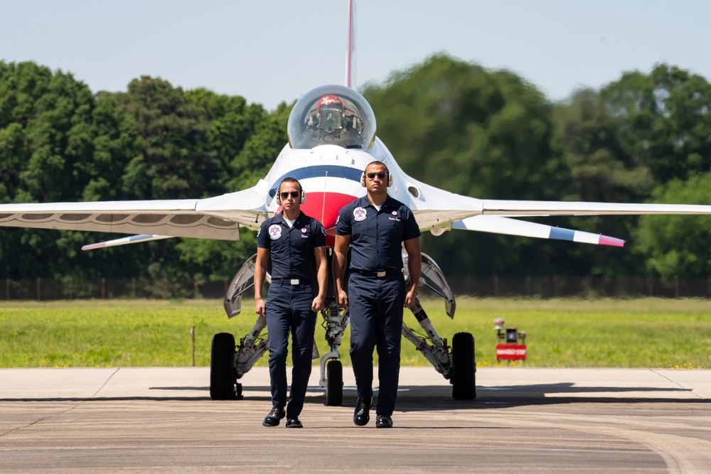 USAFADS perform at the Airpower Over Hampton Roads show 2025