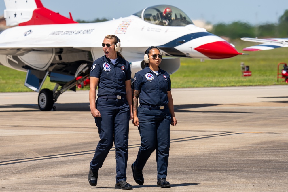 USAFADS perform at the Airpower Over Hampton Roads show 2025