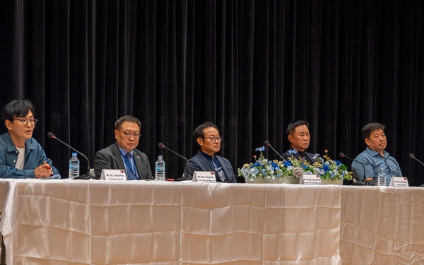 The U.S. Army Materiel Support Command – Korea conducted a Leadership Professional Development (LPD) training session for Department of the Army Civilians (DAC) and Korean National (KN) employees at Camp Carroll Theater on May 15.