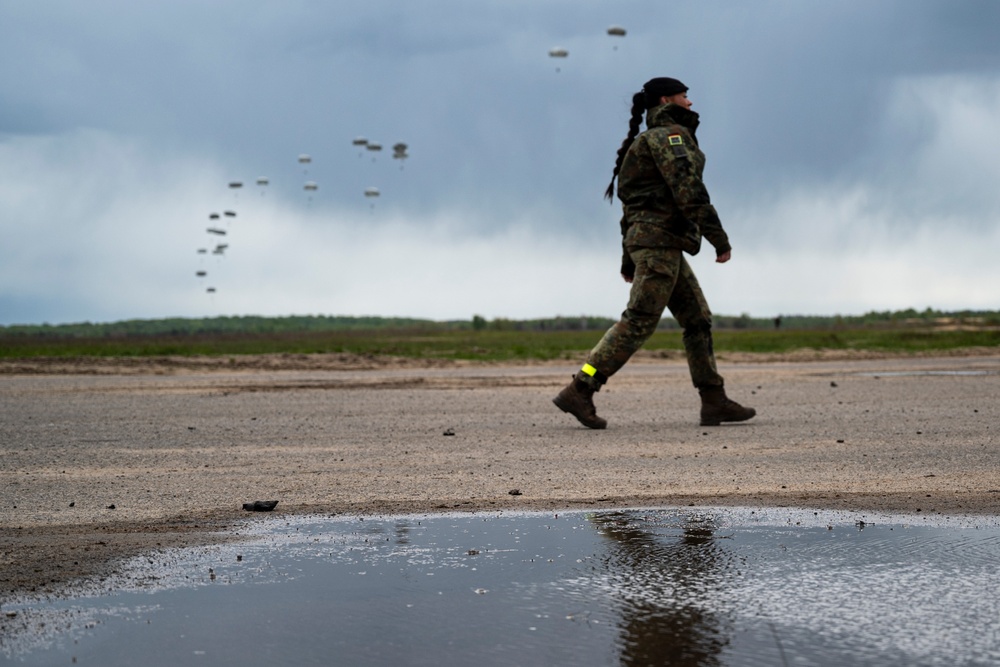 DHA’s Force Health Protection team observe airborne operations during DEFENDER 2025 in Lithuania