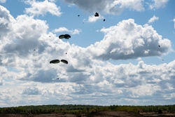 DHA’s Force Health Protection team observe airborne operations during DEFENDER 2025 in Lithuania [Image 6 of 19]