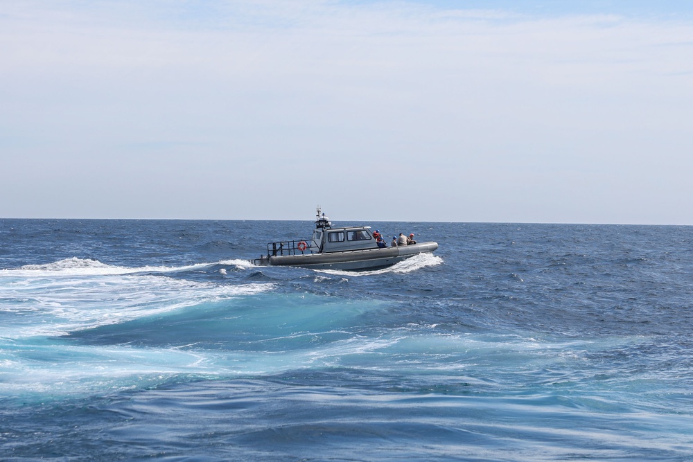USS IWO JIMA and 22nd MEU Conduct VBSS Exercise