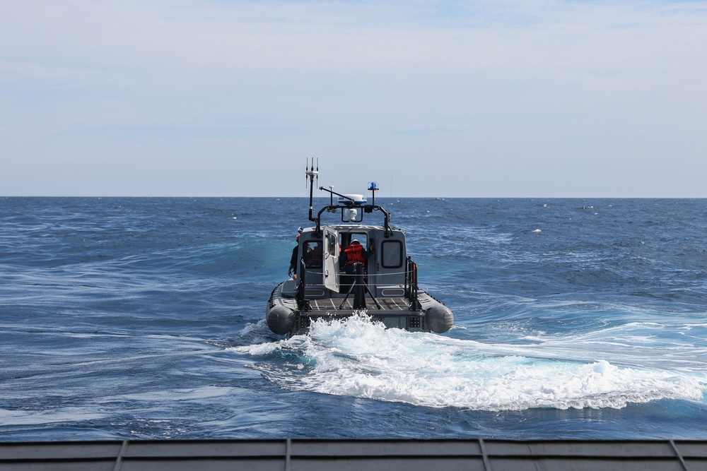 USS IWO JIMA and 22nd MEU Conduct VBSS Exercise