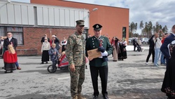 Lt. Col Ansley leads Marines in Norwegian Constitution Day Parade [Image 3 of 6]