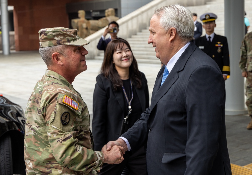 Eighth Army leaders visit Severance Hospital in Seoul