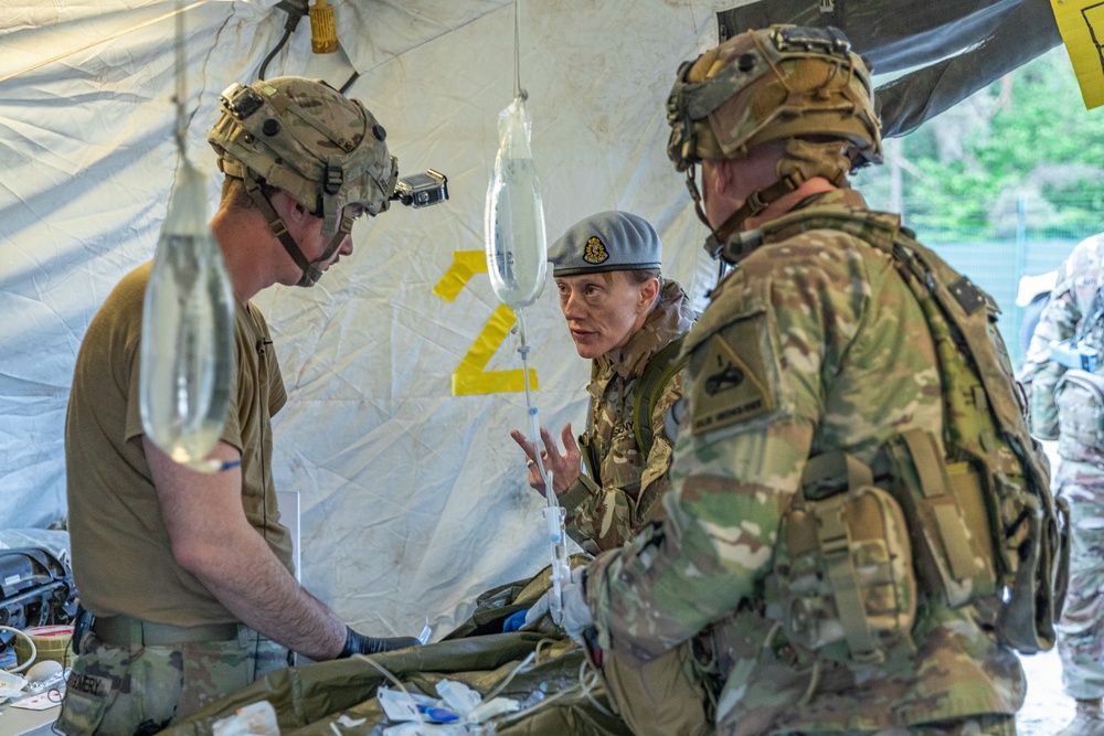 1st Battalion, 501st Aviation Conducts Point-to-Point Blood Transfusion Training During Combined Resolve 25-2