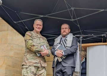 Ceremony marks 80 years since U.S. Army chaplain led Jewish service